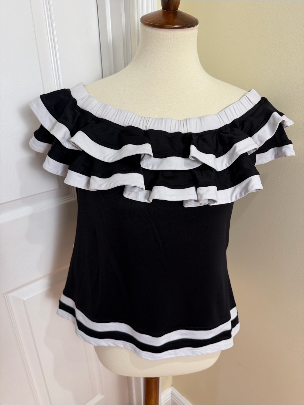 Anne Fontaine Black and White Off-Shoulder Ruffle top size 12